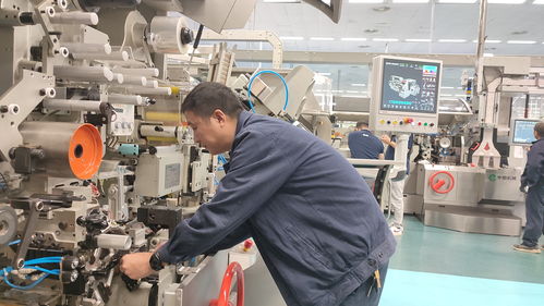 湖南中煙零陵卷煙廠引進第二臺國產中速卷接包機組，譜寫智能制造新篇章